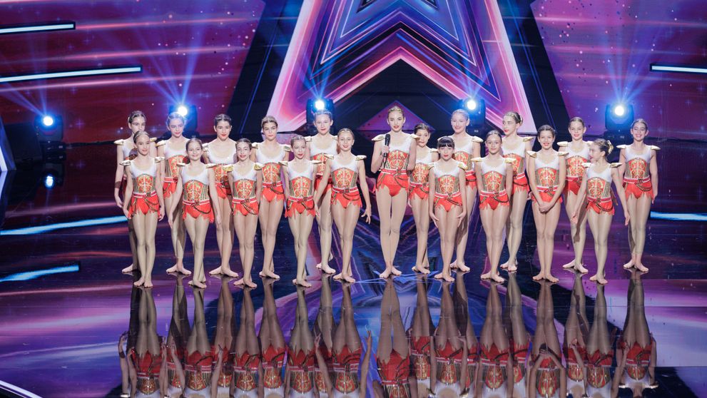 Românii au talent, 17 aprilie 2026. Fetele de la „Elite Motion” au deschis seara cu un dans spectaculos