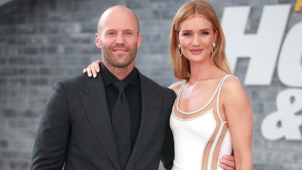 Soția lui Jason Statham, apariție irezistibilă cu burtica de gravidă la vedere