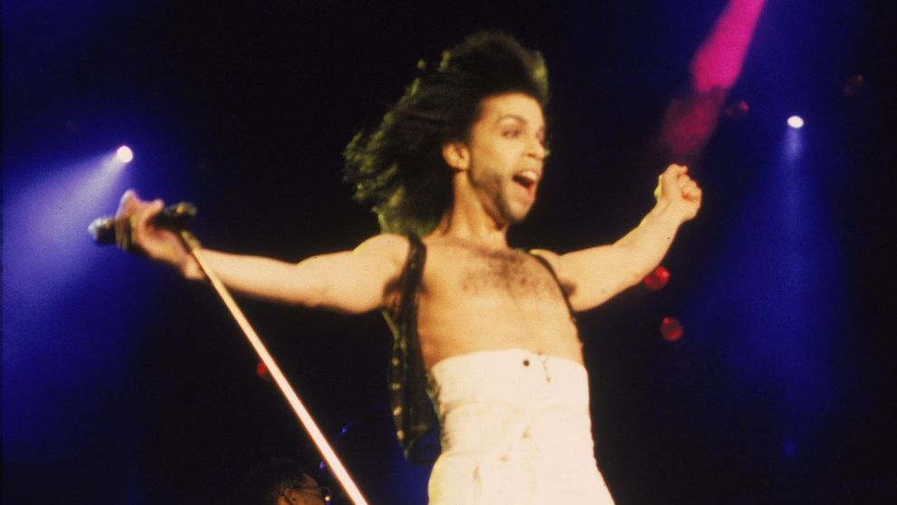 Prince a murit la 57 de ani. Ce a declarat artistul la ultima aparitie in public