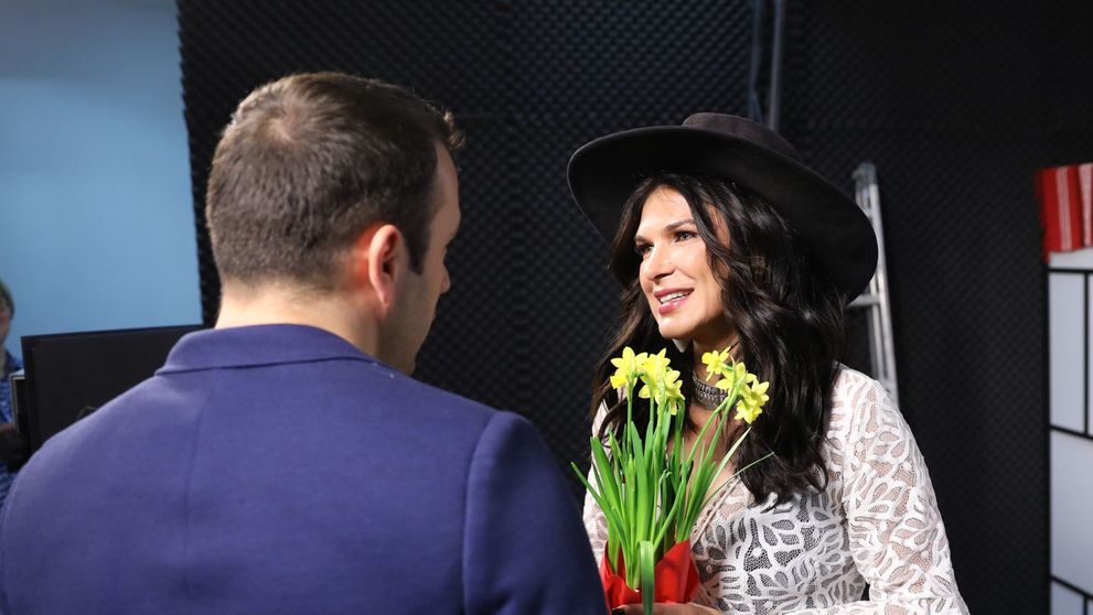 Monica Barladeanu a avut parte de o supriza de proportii de Martisor!