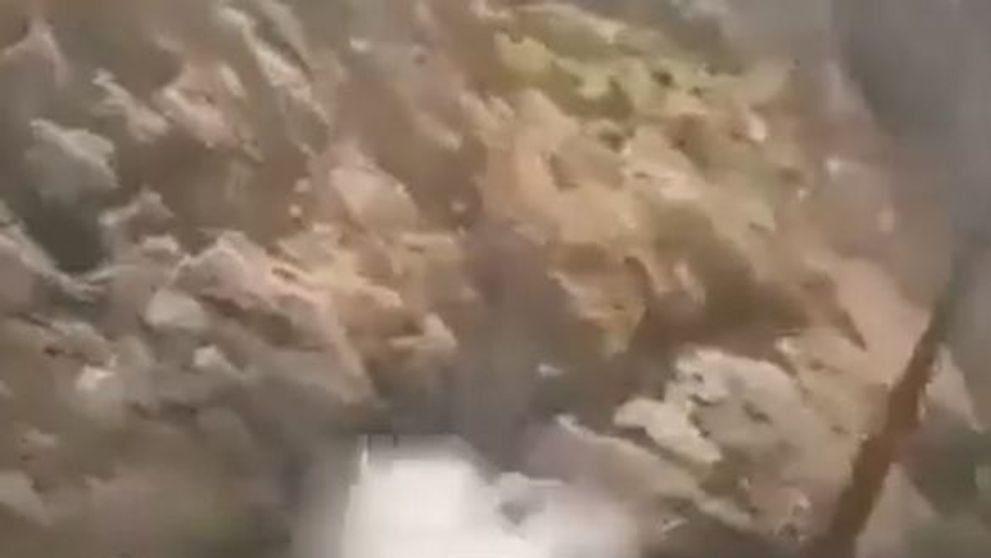 Un fost fotbalist a murit după ce a sărit de pe o stâncă în apă! Momentele dramatice, filmate de soția lui