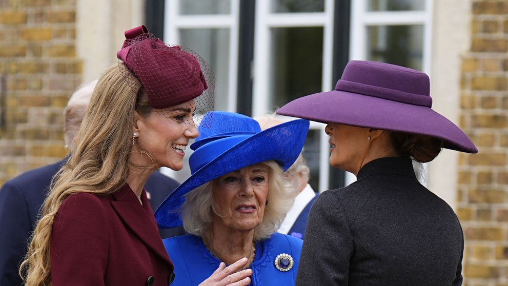 Momentul în care Regina Camilla o împinge pe Kate de lângă ea și Melania Trump. Gestul stânjenitor a fost surprins de camere VIDEO