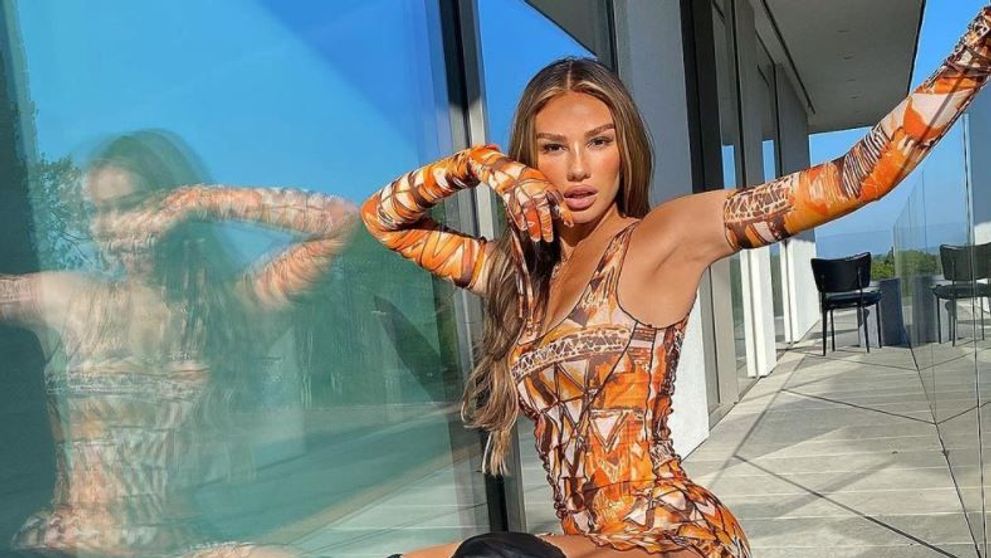 A neglijat o bombă sexy în favoarea jocurilor video. Ipostazele fierbinți cu Ruby Mae sunt amintire pentru Dele Alli