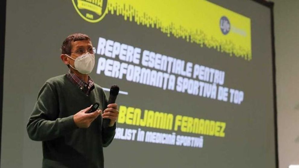 (P) Sportivii CSU Știința București au discutat, în premieră pentru România, cu Dr. Benjamin Fernandez, unul dintre cei mai recunoscuți specialiști în medicina sportivă la nivel global, la invitația CSU Știința București și Mastercard 