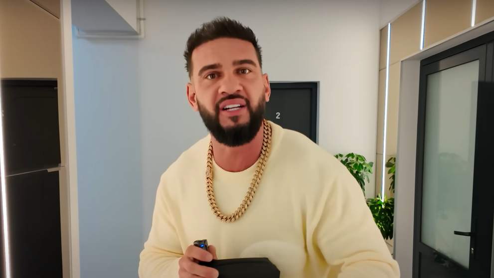 Dorian Popa a plătit o adevărată avere pentru a petrece Crăciunul în New York. Suma exorbitantă pe care a scos-o acesta din buzunar pentru zbor și pentru cazare