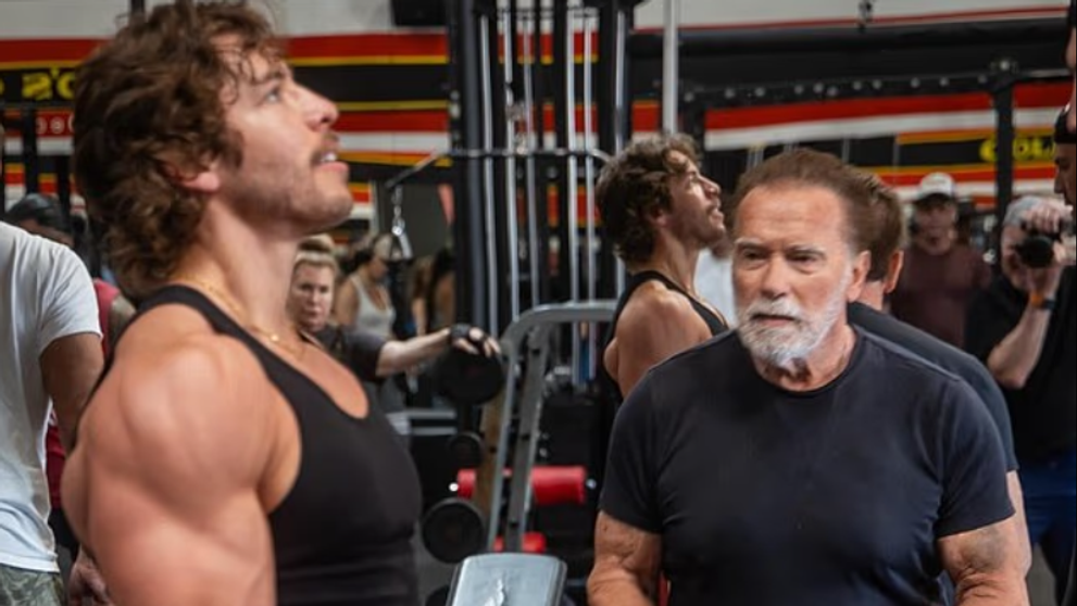 Arnold Schwarzenegger, cu ”copilul din flori”, născut în urma unei aventuri de-o noapte, la sala de forță. Detaliul emoționant care nu le-a scăpat fanilor