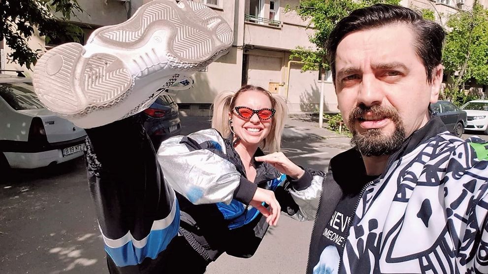 Ce i-a făcut un an de căsnicie lui Cosmin Natanticu: „Ajut la curățenie, duc gunoiul, spăl vase”