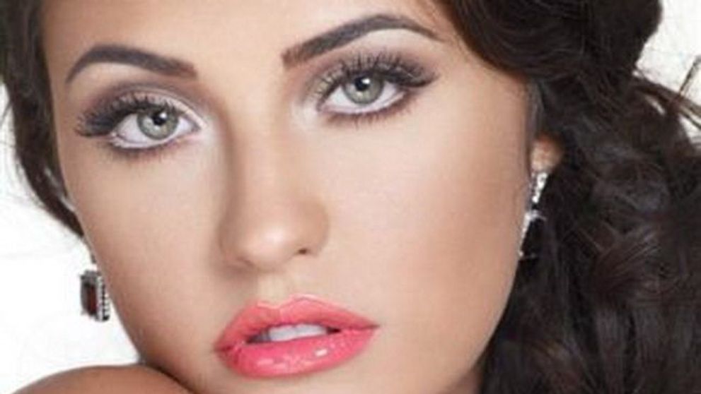 Trista si cu ochii in lacrimi. Antonia, asa cum nu s-a mai lasat vazuta pana acum: FOTO