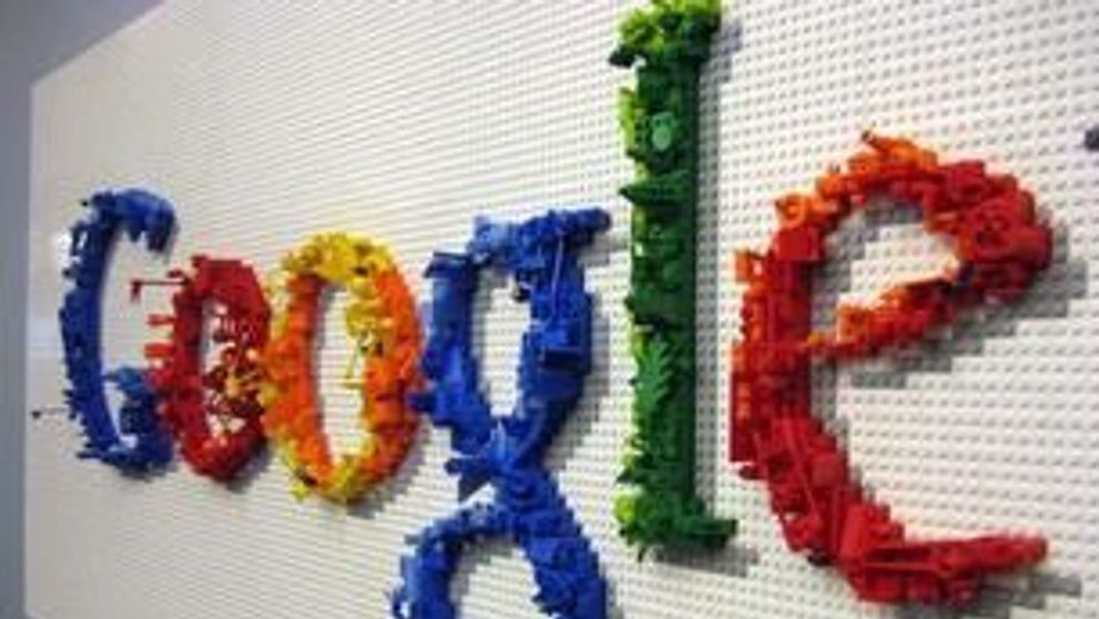Google vs. Yahoo! Cine are birouri mai frumoase? FOTO