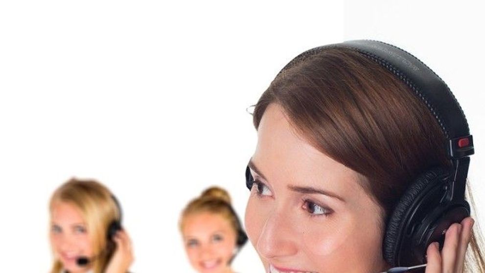 Munca în call-center, de la job studențesc, la un câștig de 8.000 lei. Ce limbi străine îți saltă salariul