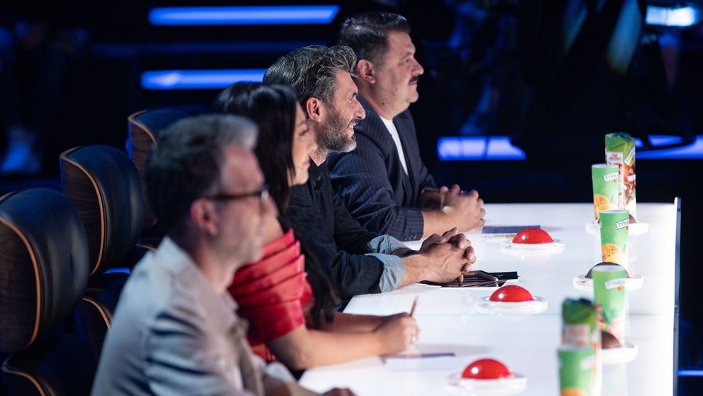 Românii au talent, 12 aprilie. O visătoare autentică, o concurentă care vrea să arate că nu a renunțat la pasiunea ei, revine în fața țării: „Am venit cu propria mea melodie, propriile mele versuri”