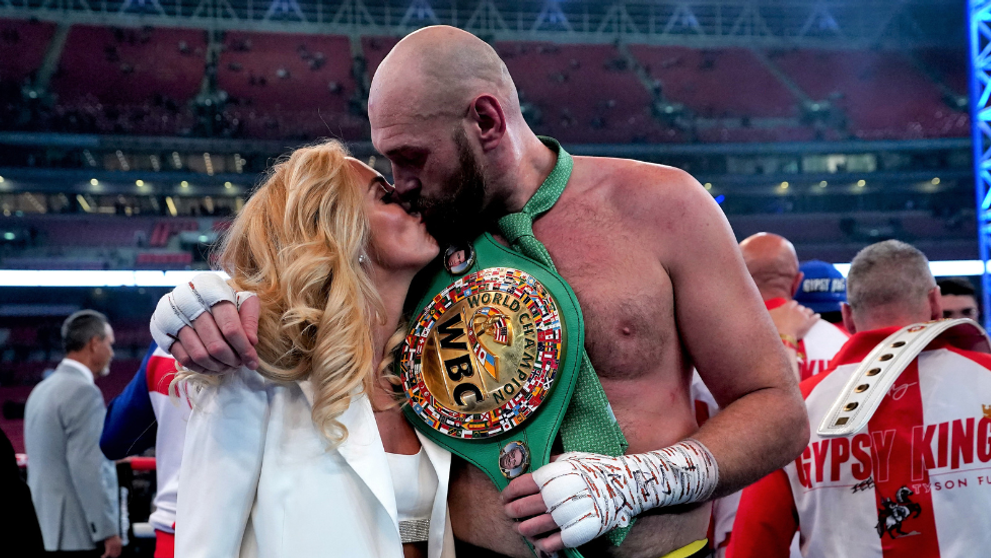 Tyson Fury și soția lui, la al șaptelea copil. Paris Fury este însărcinată