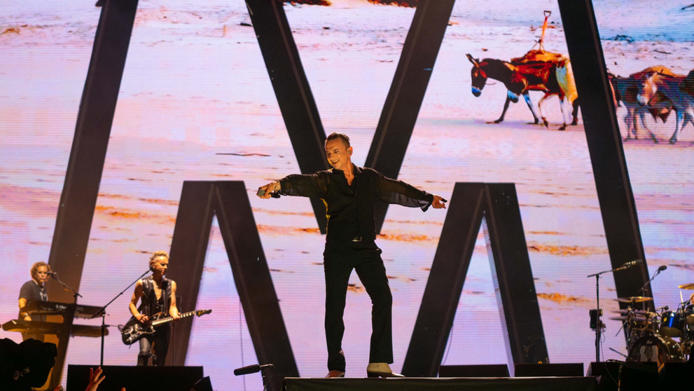 VIDEO Depeche Mode, spectacol fără compromisuri în templul muzicii de la București