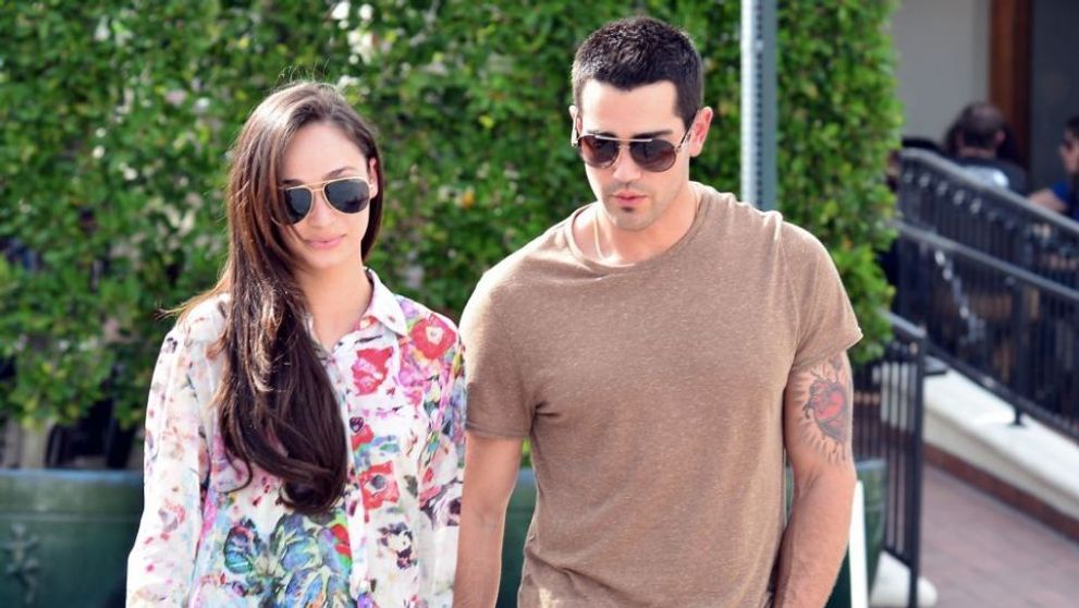 Cel mai fotogenic cuplu. Cat de frumosi pot fi impreuna Cara Santana si Jesse Metcalfe