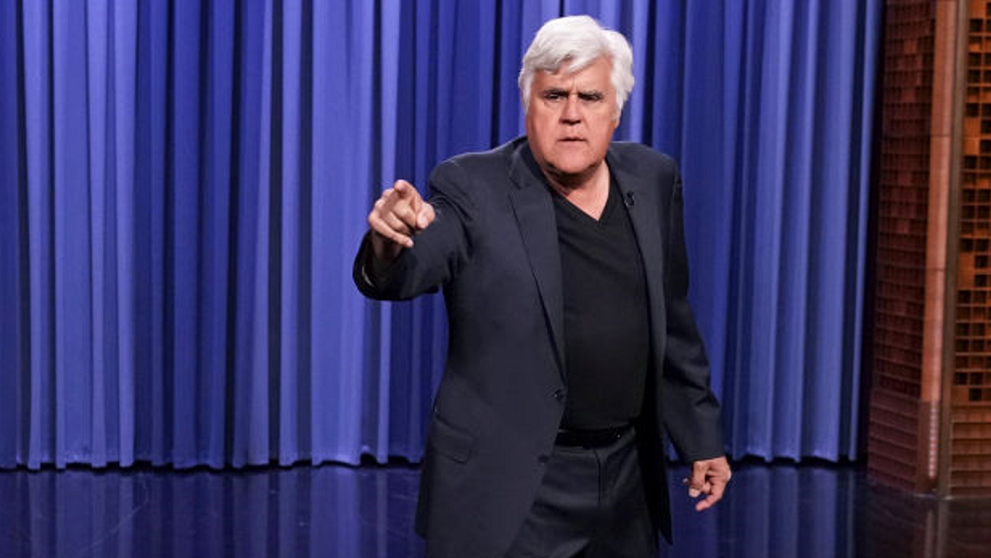 Jay Leno, la spital cu arsuri pe față. O mașină din colecția sa a luat foc