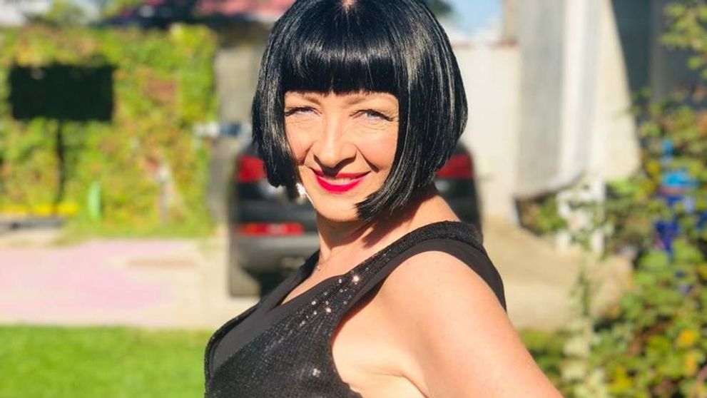 Neti Sandu, aproape neschimbată de 20 de ani. Cum arăta vedeta în adolescență și la începuturile carierei