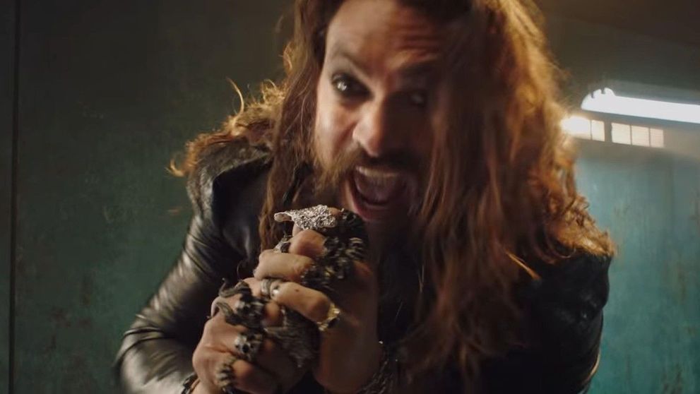 Jason Momoa, dezlănțuit la petrecerea filmului House of Gucci. Actorul a dansat la bustul gol