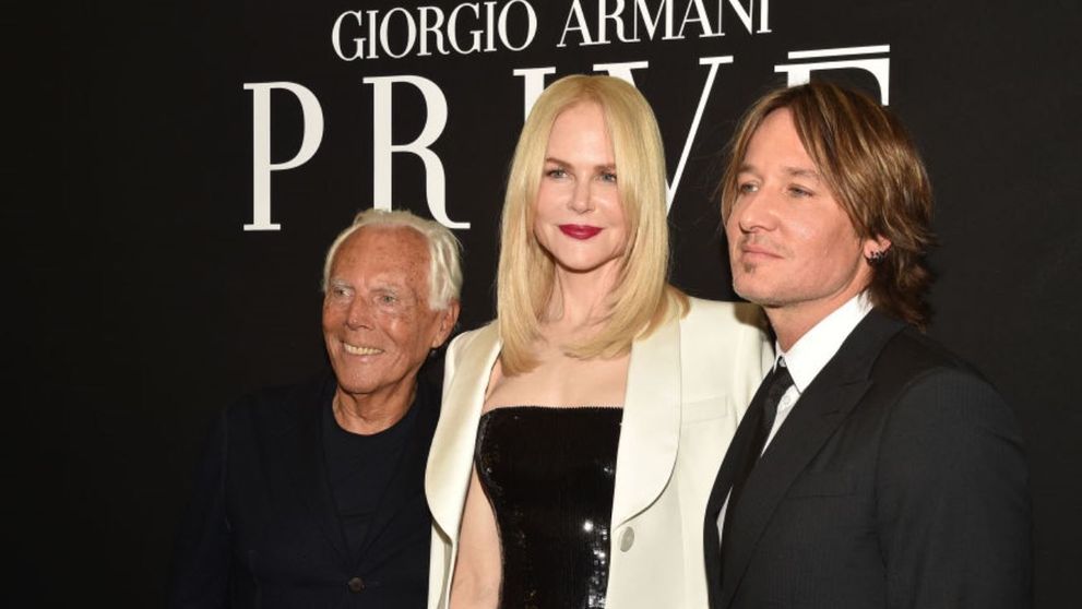 FOTO Nicole Kidman atinge un bărbat pe genunchi de față cu soțul ei. S-a văzut tot
